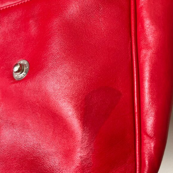 Leather Handbag - Italy - Picture 9 of 16